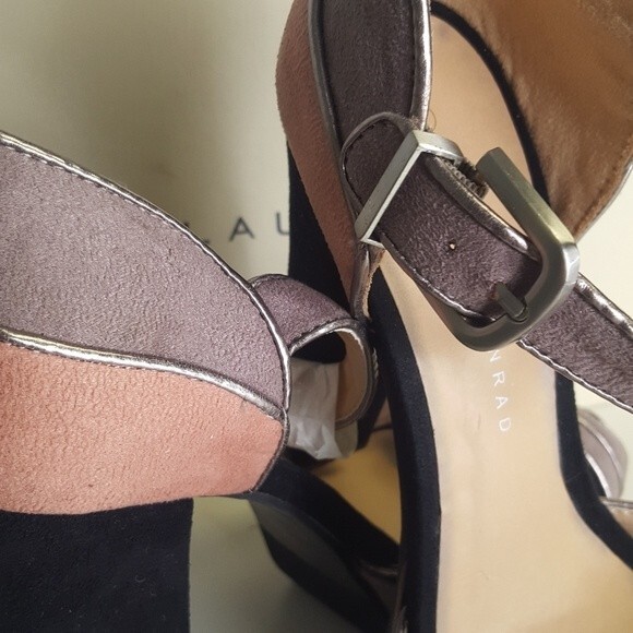 Lauren Conrad Dezi Peep Toe Heel Platform Shoe - Picture 4 of 10